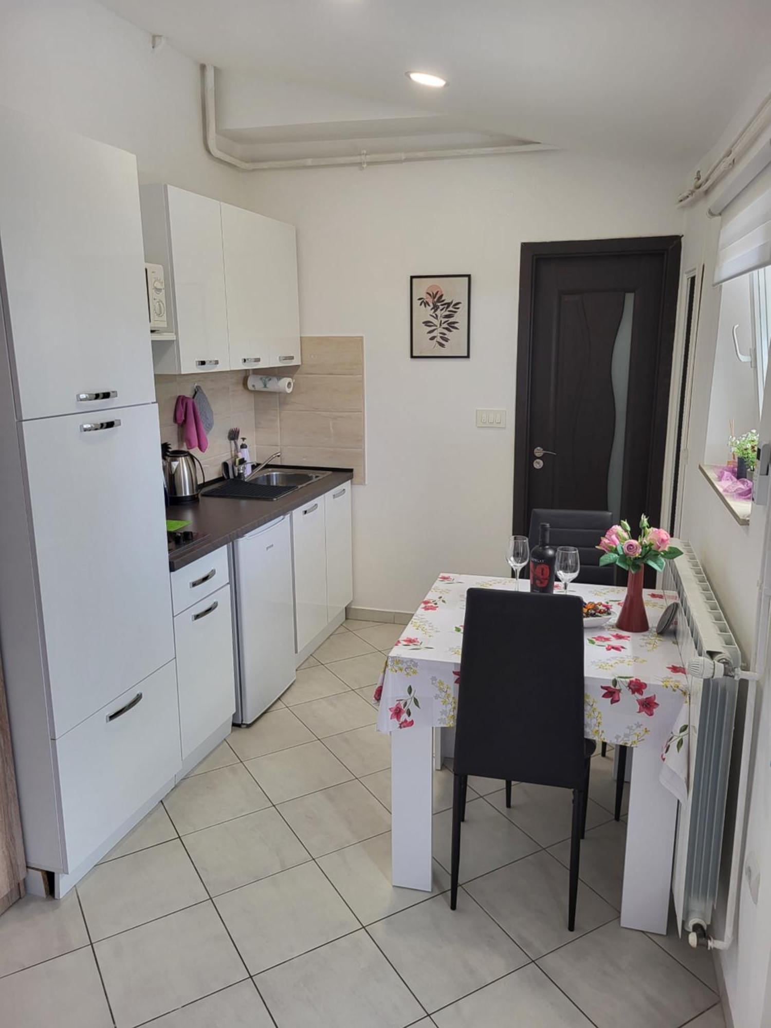 Studio Apartment City With Free Parking Pula Eksteriør billede
